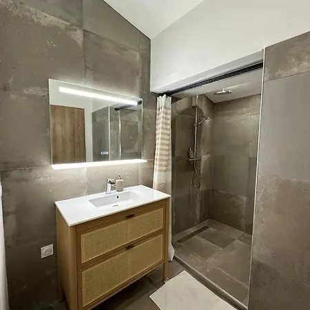 Edimbourg, Un Duplex Confortable Et Accueillant Reims